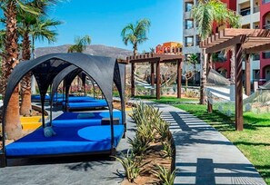 Property grounds - Hacienda Encantada luxury 1-bedroom condo in charming Cabo San Lucas with AC (Cabo San Lucas)