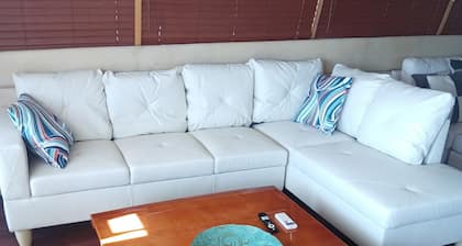 Marvelous 4-bedroom boat with AC in Miami Beach