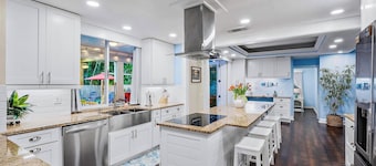 Cape Calypso- 4BR Pool Retreat