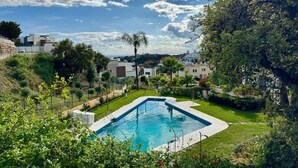 Pool - Casa de la Alegria, 3BD house near Cabopino Beach (Marbella)