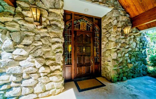 The Grand Greystone Estate