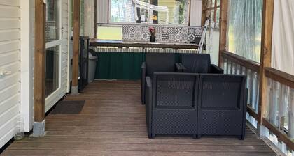 Mobile home for rent, fully equipped, with sheets, bedding, and bath towels included,