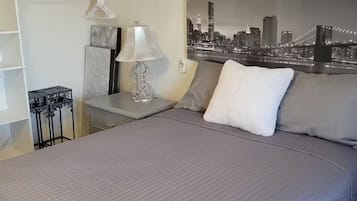 Iron/ironing board, WiFi, bed sheets