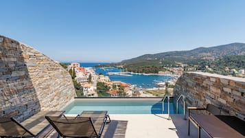 Superior Double Room, Sea View | Pool | Outdoor pool