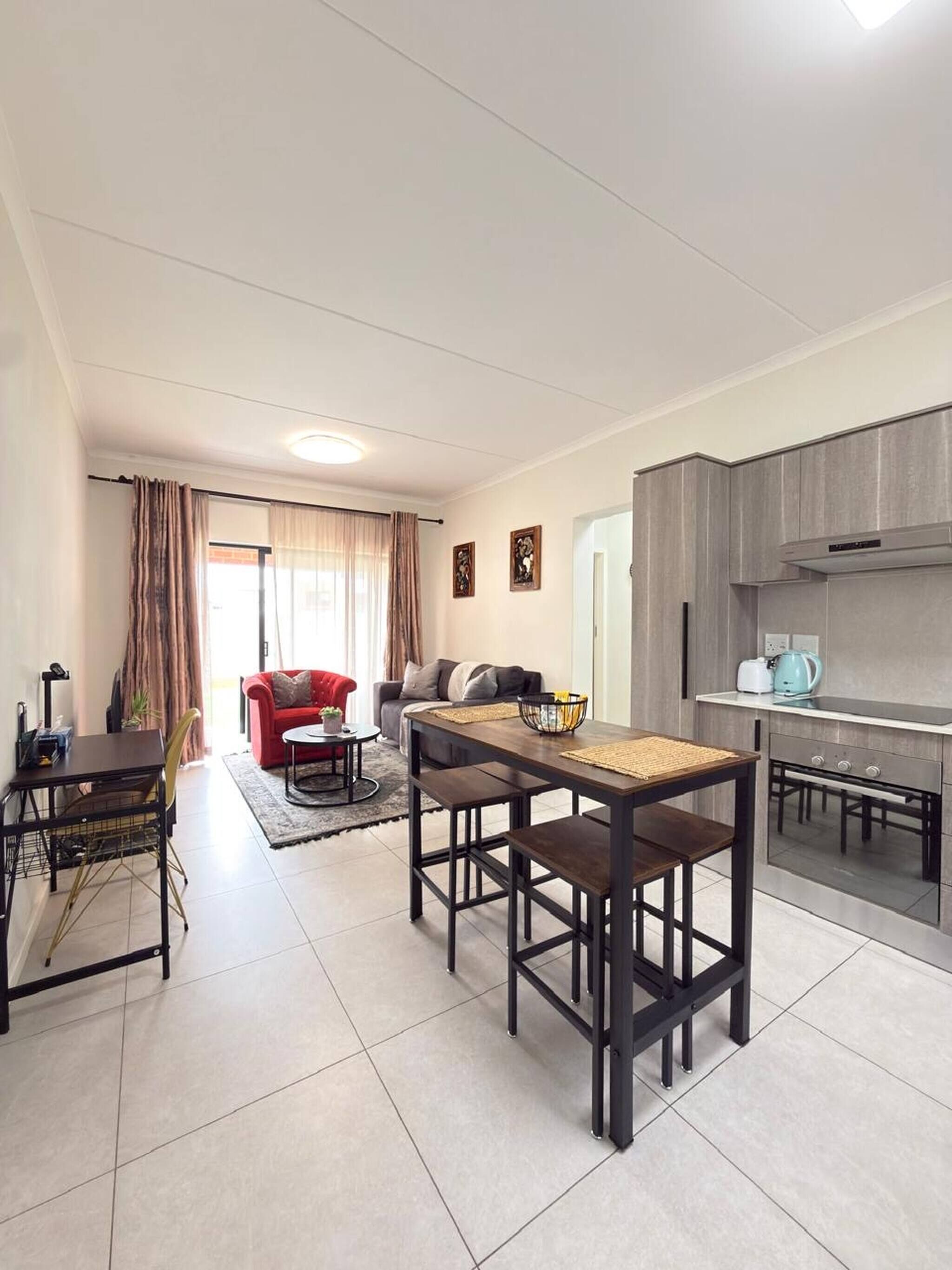 Apartamento, 2 quartos, sacada | Parte interna