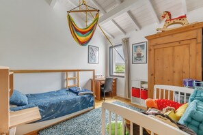 Room - Architect-designed house for 7 people, authentic, near Boisvinet Beach (Saint-Gilles-Croix-de-Vie)