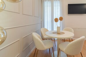 Dining - Vrbo Property (Pescara)