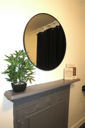 Interior - Stunning central apartment free public parking (Dumfries)