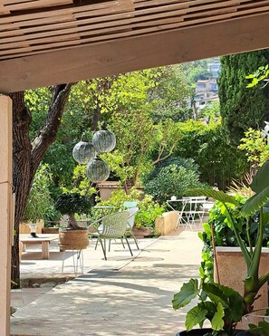 Terrace/patio - Bed and Breakfast - Bastide de Marie - Grasse - Pool (Grasse)