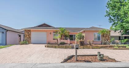 Private 2-bedroom house in Port Richey with pool