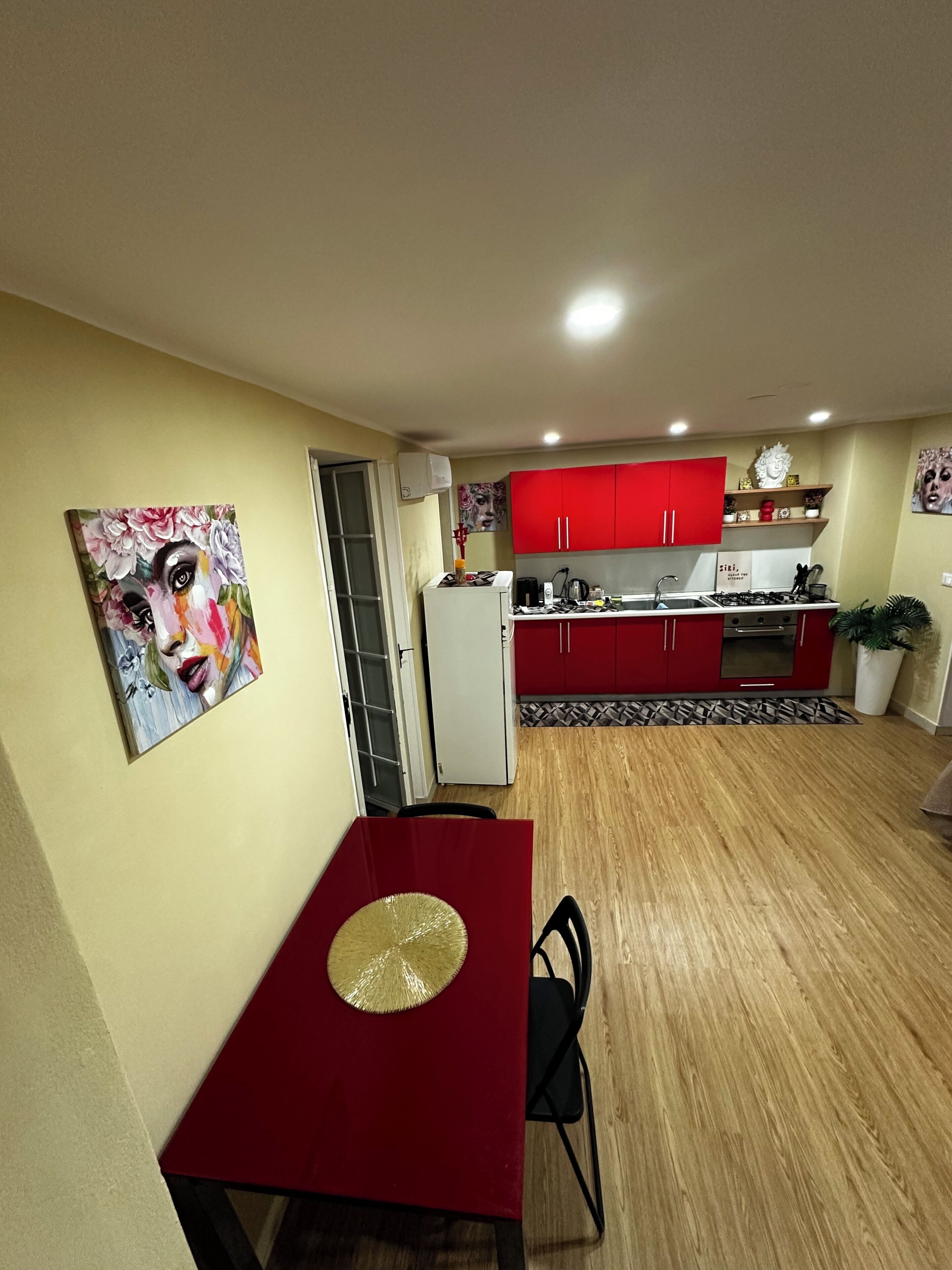 Family Apartment, Multiple Beds, Patio, Beachside | Dining