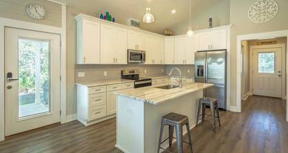 Sea Breeze Two - Pet Friendly - New Eastpoint