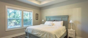 Sea Breeze Two - Pet Friendly - New Eastpoint