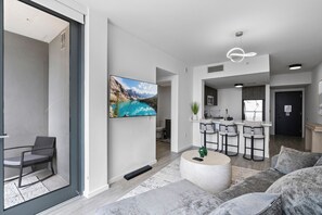 Living area - Luxury Privee Downtown Miami 2BR/2BR (Miami)