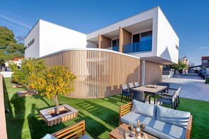Outdoor dining - Villa Morena (Vodice)