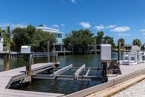 Marina - Makin Memories Retreat - Private Waterfront Escape (Holmes Beach)
