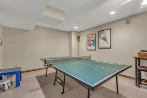 Spielezimmer