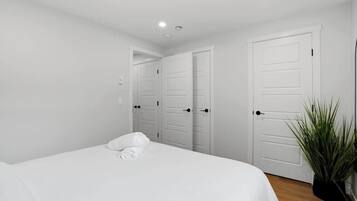 1 bedroom, iron/ironing board, travel crib, WiFi