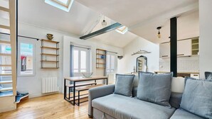 Living area - Bastille · 12th · Apartment with Mezzanine – managed by Mey Agency (Paris)