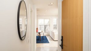 Interior - Modern Toronto Residence by the Lake - 2BDR (Toronto)