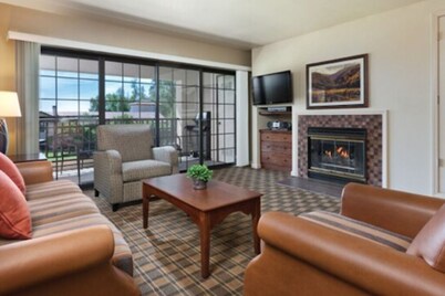BLOCK WM Clear Lake 2BR