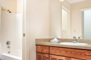 Bathroom - BLOCK WM Clear Lake 2BR (Nice)
