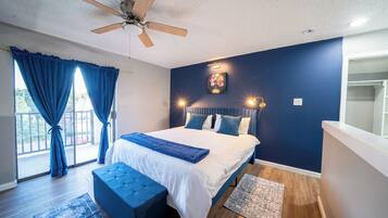 2 bedrooms, in-room safe, desk, iron/ironing board