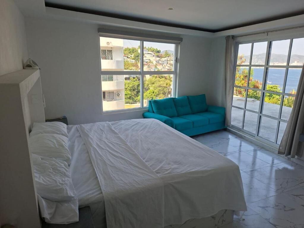 Deluxe Studio Suite, Balcony, Bay View