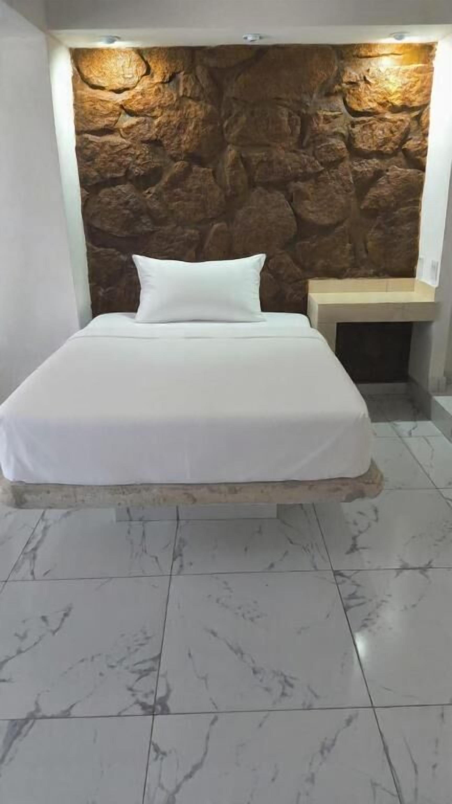 Deluxe Triple Room, City View