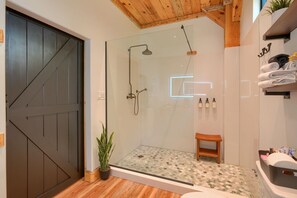 Shower, hair dryer, bidet, towels - Modern Cabin Retreat on 5 Wooded Acres - Hot Tub • Fire Pit • EV Charger • Wifi (Logan)