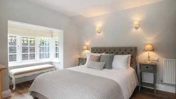 4 bedrooms, WiFi (free), individually decorated, individually furnished