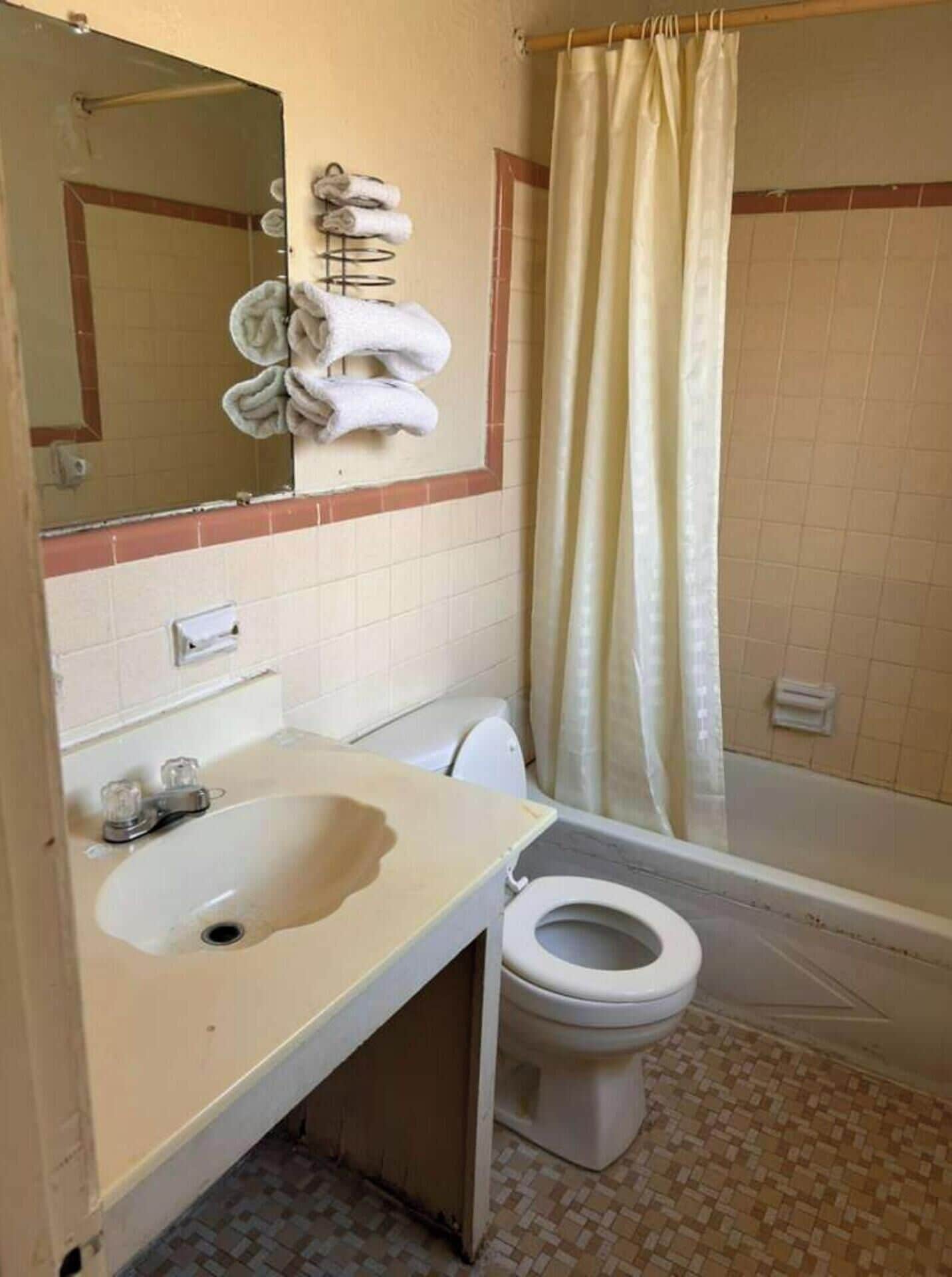 Free toiletries, towels