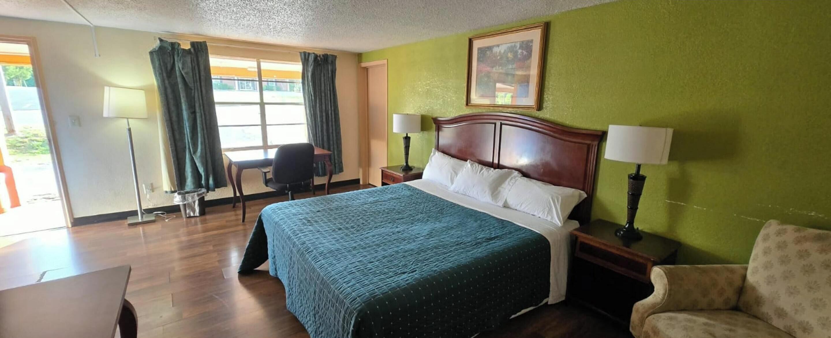 Desk, iron/ironing board, free WiFi, bed sheets