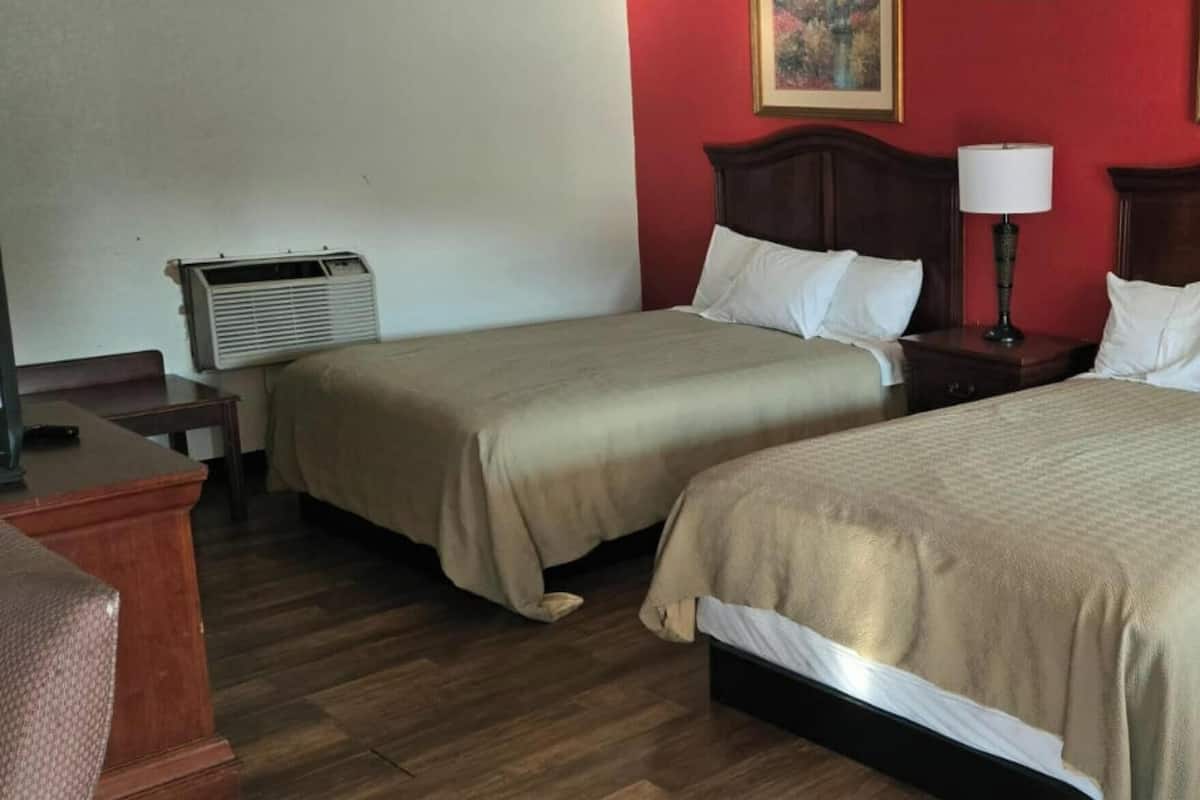 Desk, iron/ironing board (on request), free WiFi, bed sheets