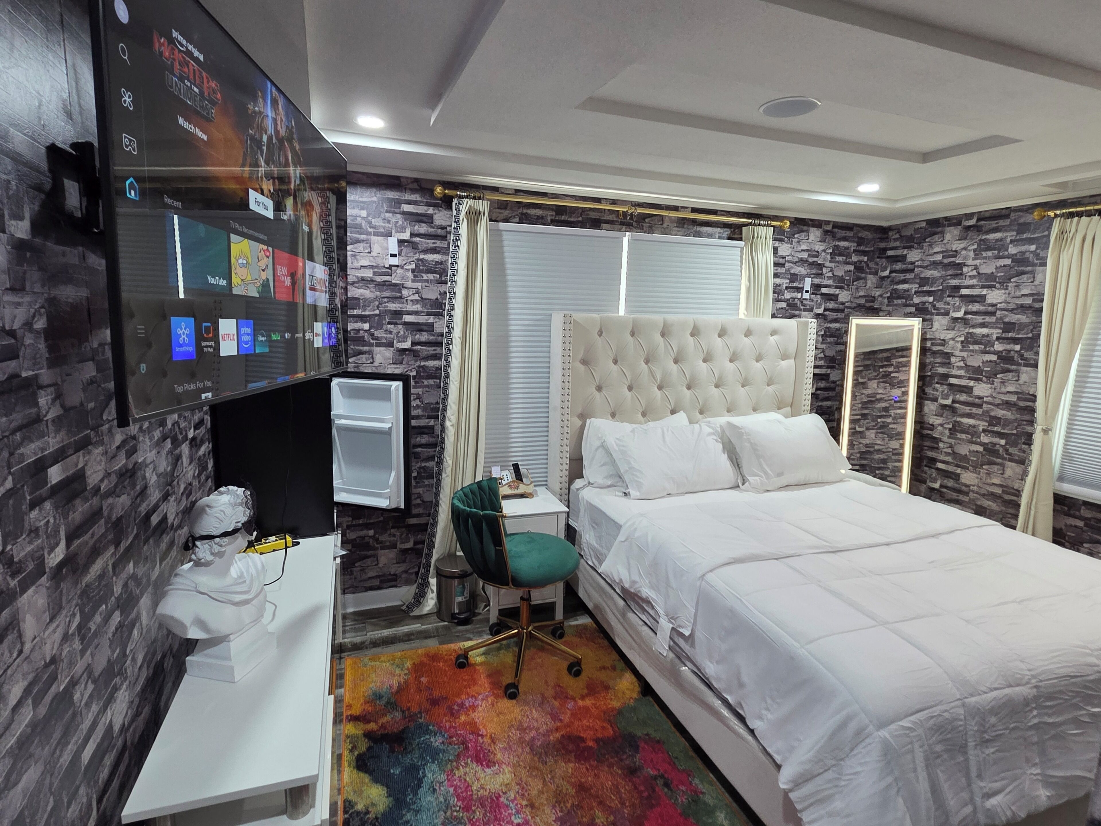 2 slaapkamers, een strijkplank/strijkijzer, wifi, beddengoed
