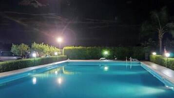 Piscina all'aperto