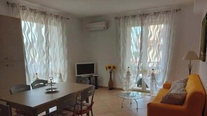 Smart TV - Bergamotto Apartment (Gioiosa Ionica)