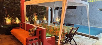 Beach house in Alemão offering comfort near the sea. House with pool, near the sea.