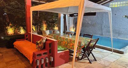 Beach house in Alemão offering comfort near the sea. House with pool, near the sea.