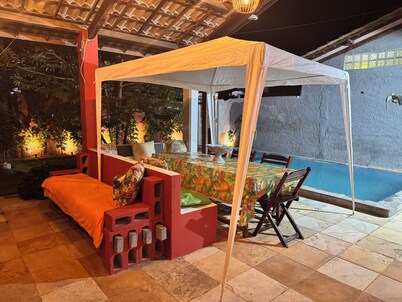 Beach house in Alemão offering comfort near the sea. House with pool, near the sea.