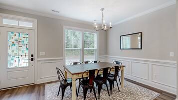 House, Multiple Beds, Balcony (The Cove is Calling) | Dining