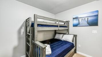 House, Multiple Beds, Kitchen (Serenity Point) | 3 bedrooms, individually decorated, individually furnished, bed sheets