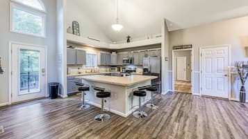 House, Multiple Beds, Kitchen (Serenity Point) | Private kitchen