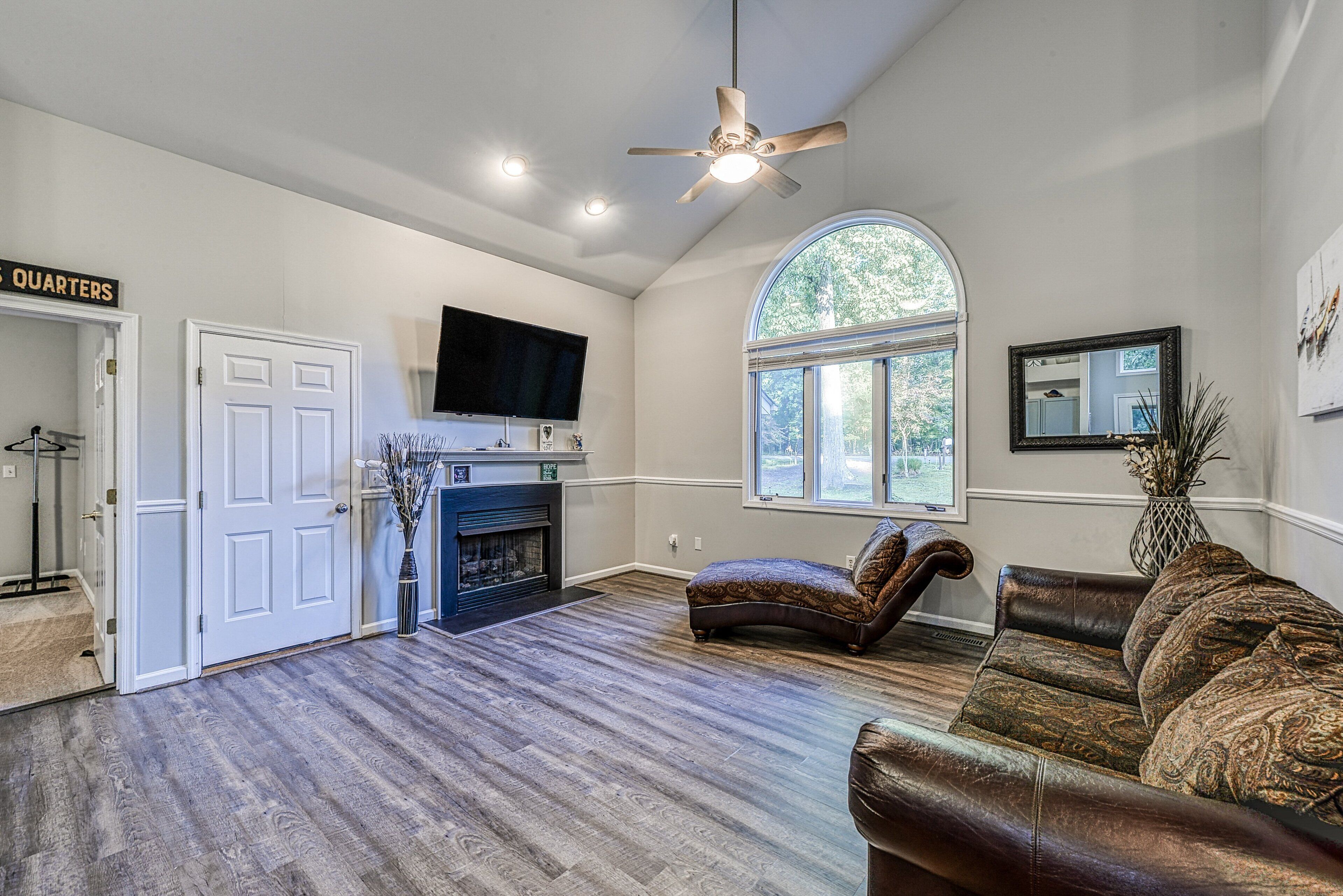 House, Multiple Beds, Kitchen (Serenity Point) | Living area