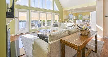Dog-friendly, Lakefront Home With Private Dock, 2 Kayaks, Decks & Game Room