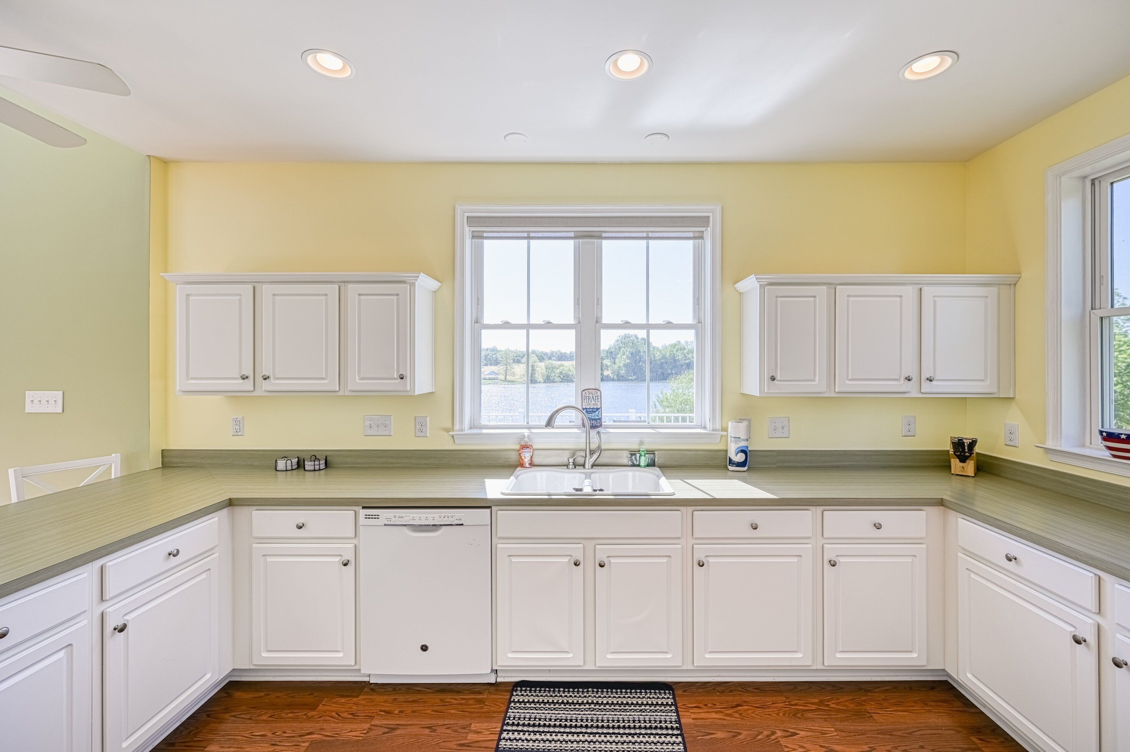 House, Multiple Beds, Kitchen (Lake Time to Unwind) | Private kitchen