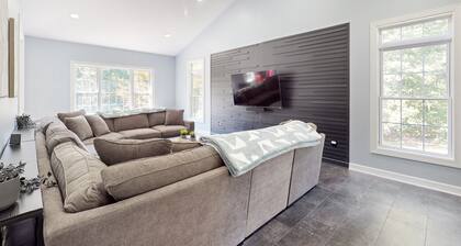 Dog-friendly Spacious House W/private Pool, Private Pool Table & Ping Pong Table