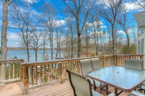 Dog-friendly, Lakefront Vacation Home w/ a Boat House, Kayaks, & Paddleboards