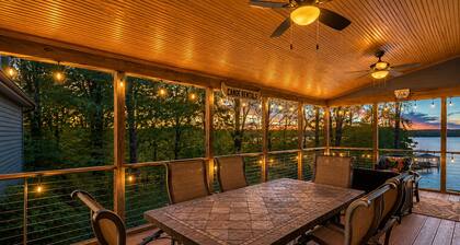 Renovated Lakehouse With Dock, hot Tub, Firepit & Bi-level Deck - Dogs OK