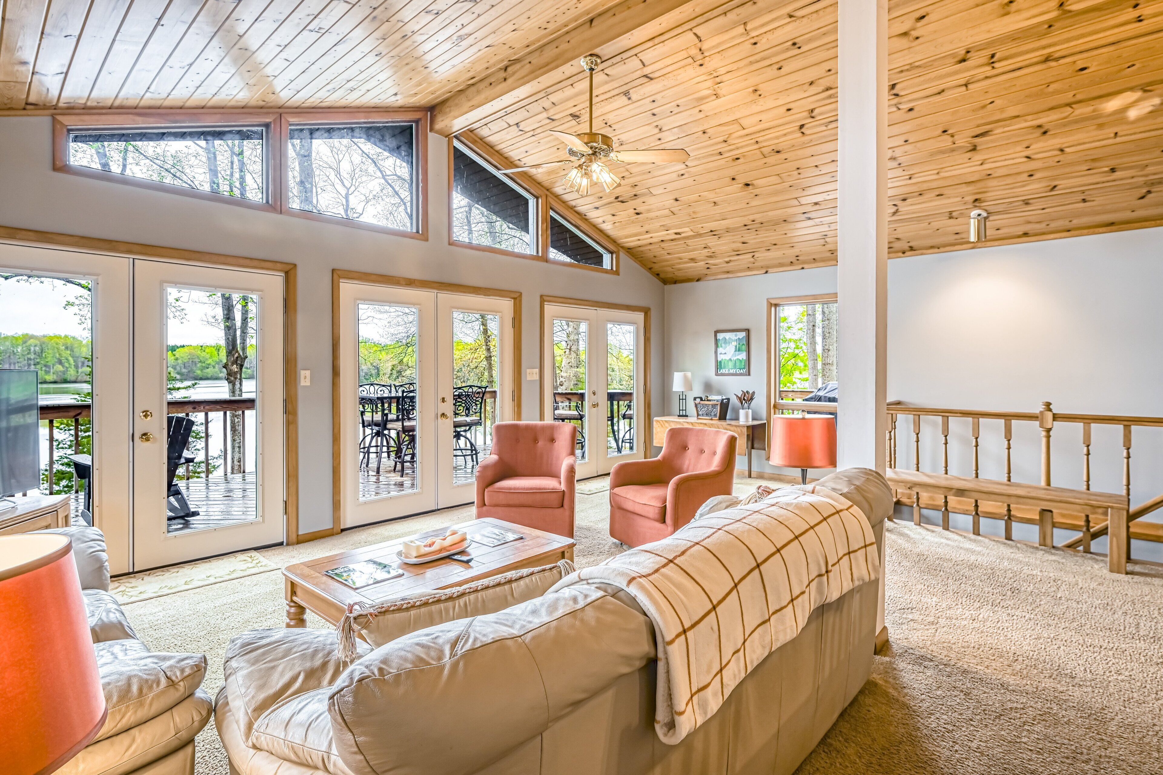 House, Multiple Beds, Kitchen (Life is Good) | Living area